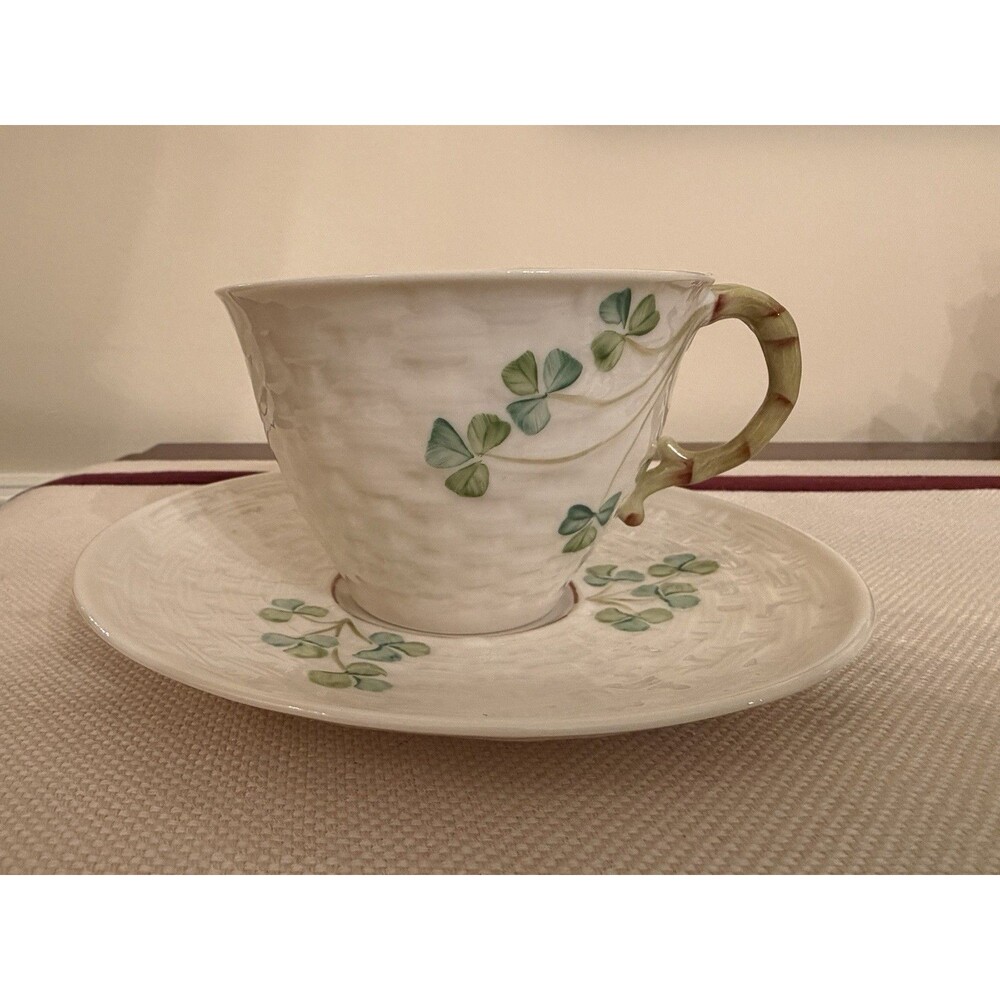 VTG Belleek Shamrock Teacup & Saucer Set w/Basketweave 6th Green Mark 1965-1980